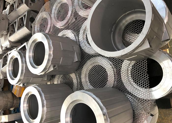 合金鑄(zhù)造澆入型腔(qiang)冷卻到室溫(wen)要經曆三個(ge)階段